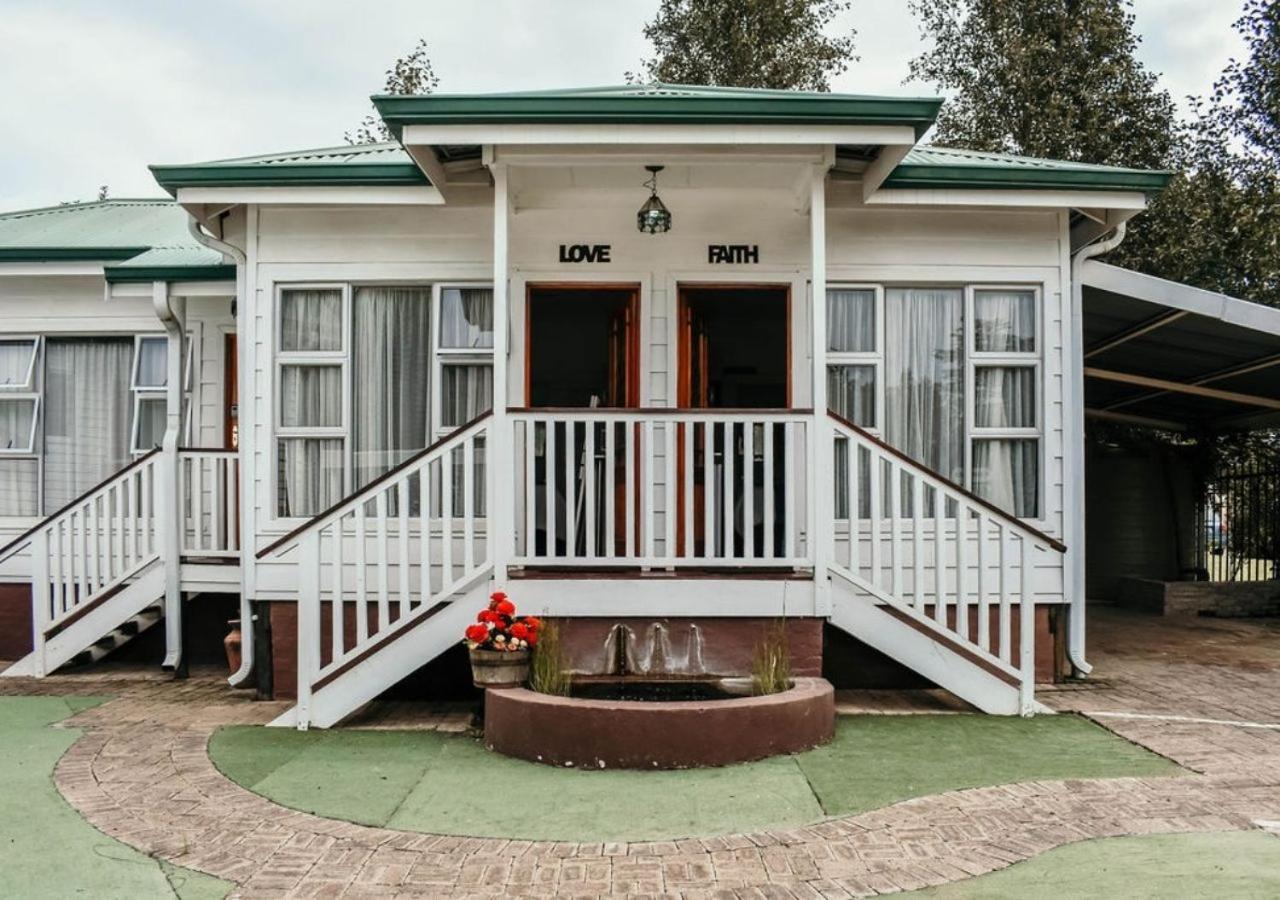 Hotel Knock Out View Clarens Esterno foto